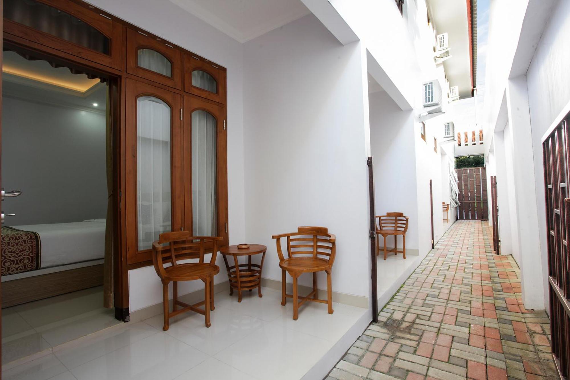 Banua Raya Homestay Yogyakarta Exterior foto